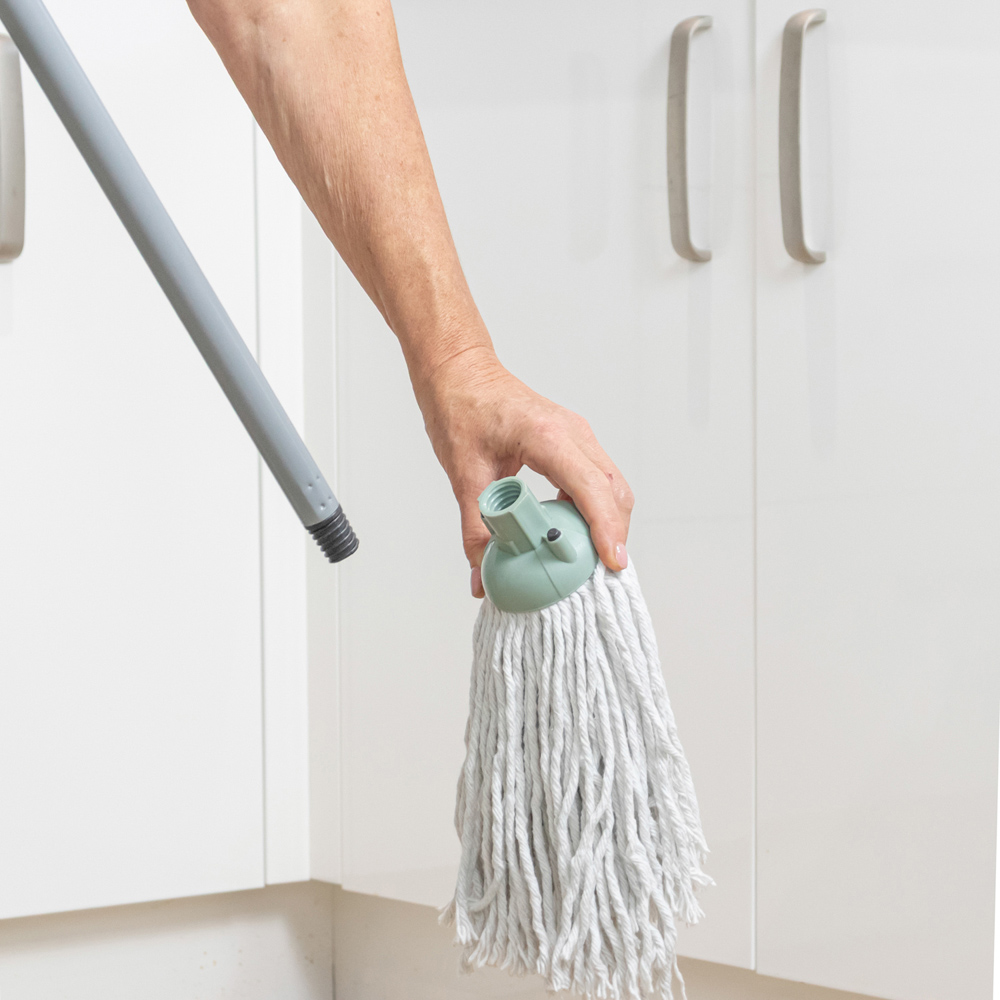 JVL Cleaning Grey Cotton String Mop with 2 Replacement Heads Image 6