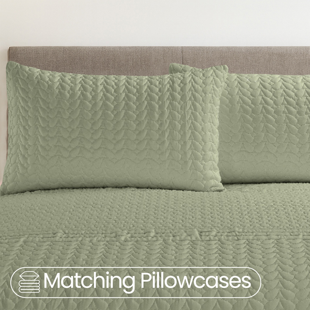 Velosso Kinsley King Size Sage Quilted Duvet Cover Set Image 4