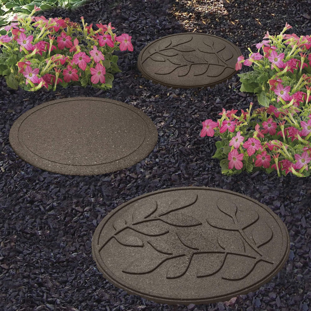 Garden Gear 45cm Earth Leaves Reversible Stepping Stone 16 Pack Image 2