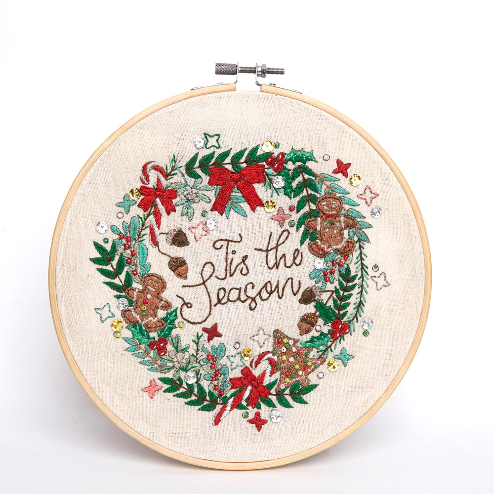 Sew & So On Multicoloured Christmas Wreath Embroidery Craft Set 8 inch Image 3
