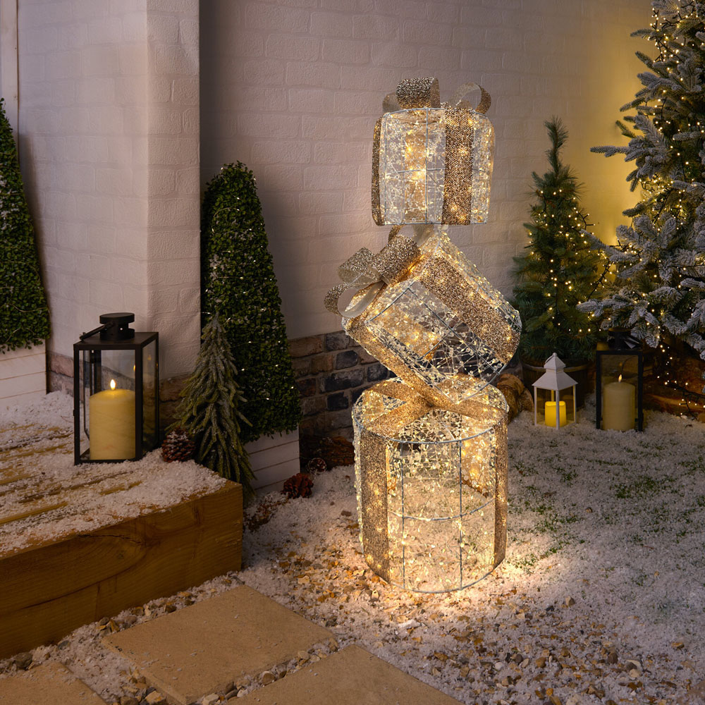 600 LED Gold Present Stack Image 3