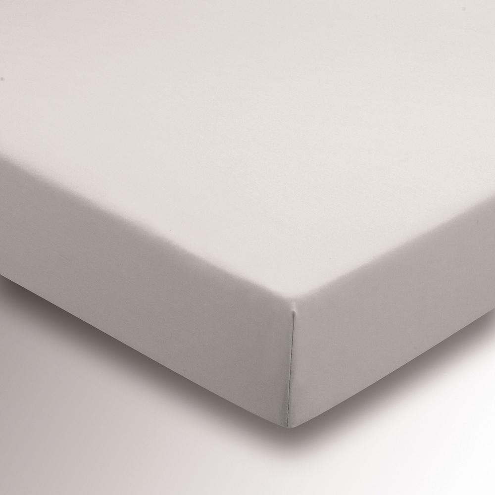 Helena Springfield Super King Size Ivory Plain Dye Fitted Bed Sheet Image 2