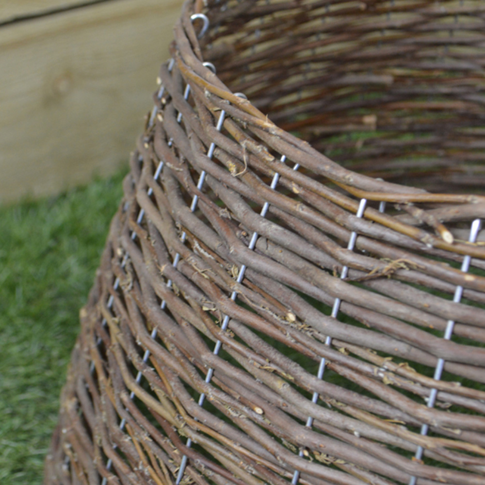 Samuel Alexander Medium Natural Brown Willow Christmas Tree Skirt 26 x 58cm Image 3