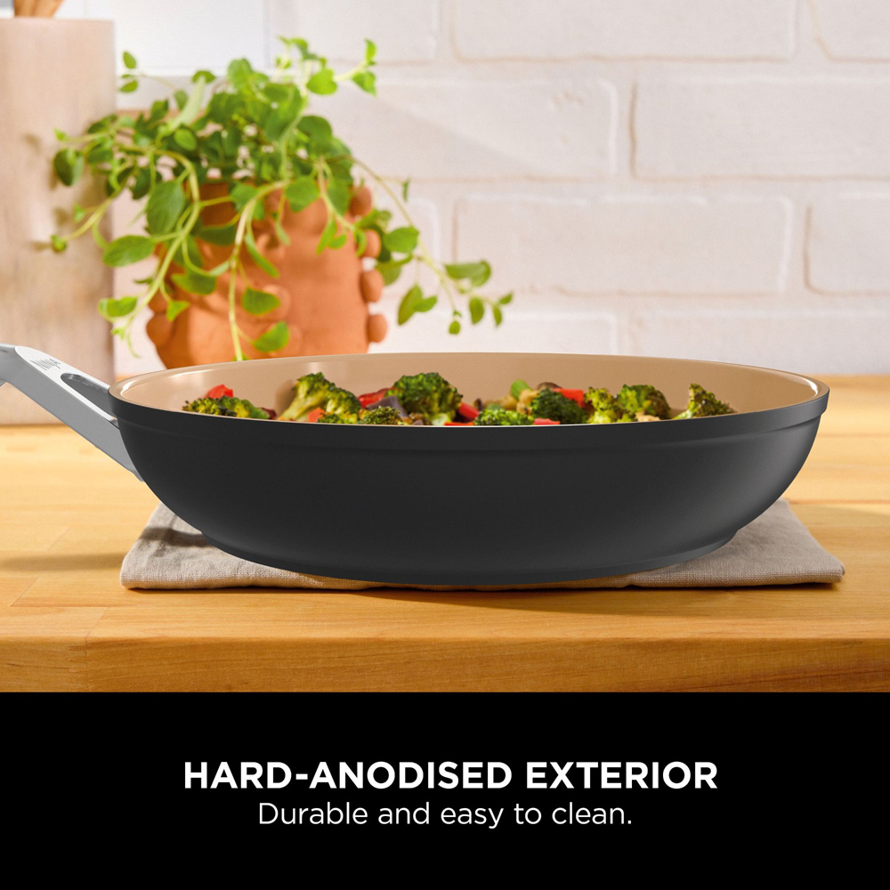 Ninja Extended Life 2 Piece Ceramic Pan Set Image 8