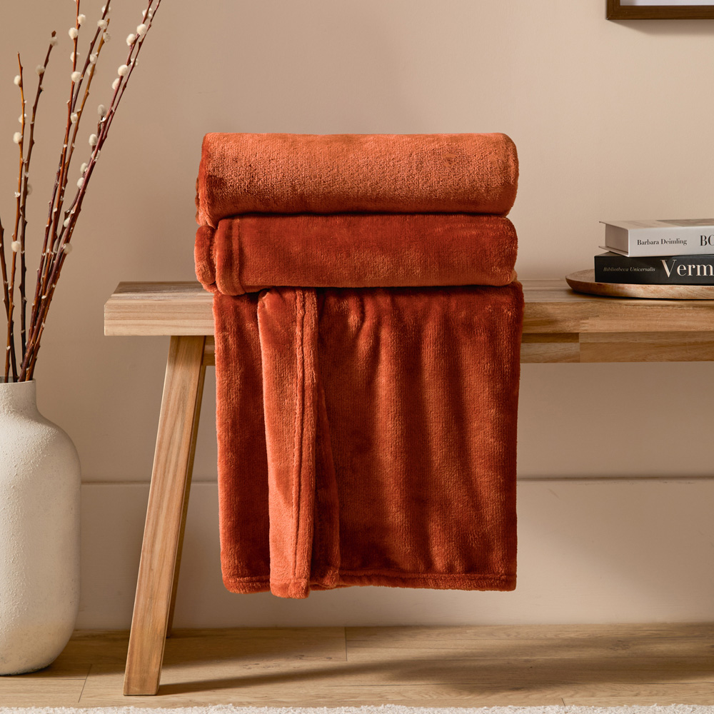 Furn Harrow Rust Fleece Throw 140 x 180cm Image 6