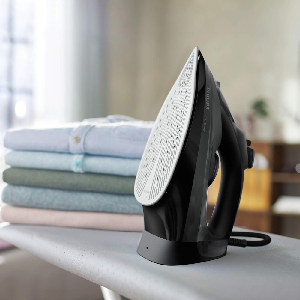 Philips DST5040/86 Black Steam Generator Iron 2600W Image 5