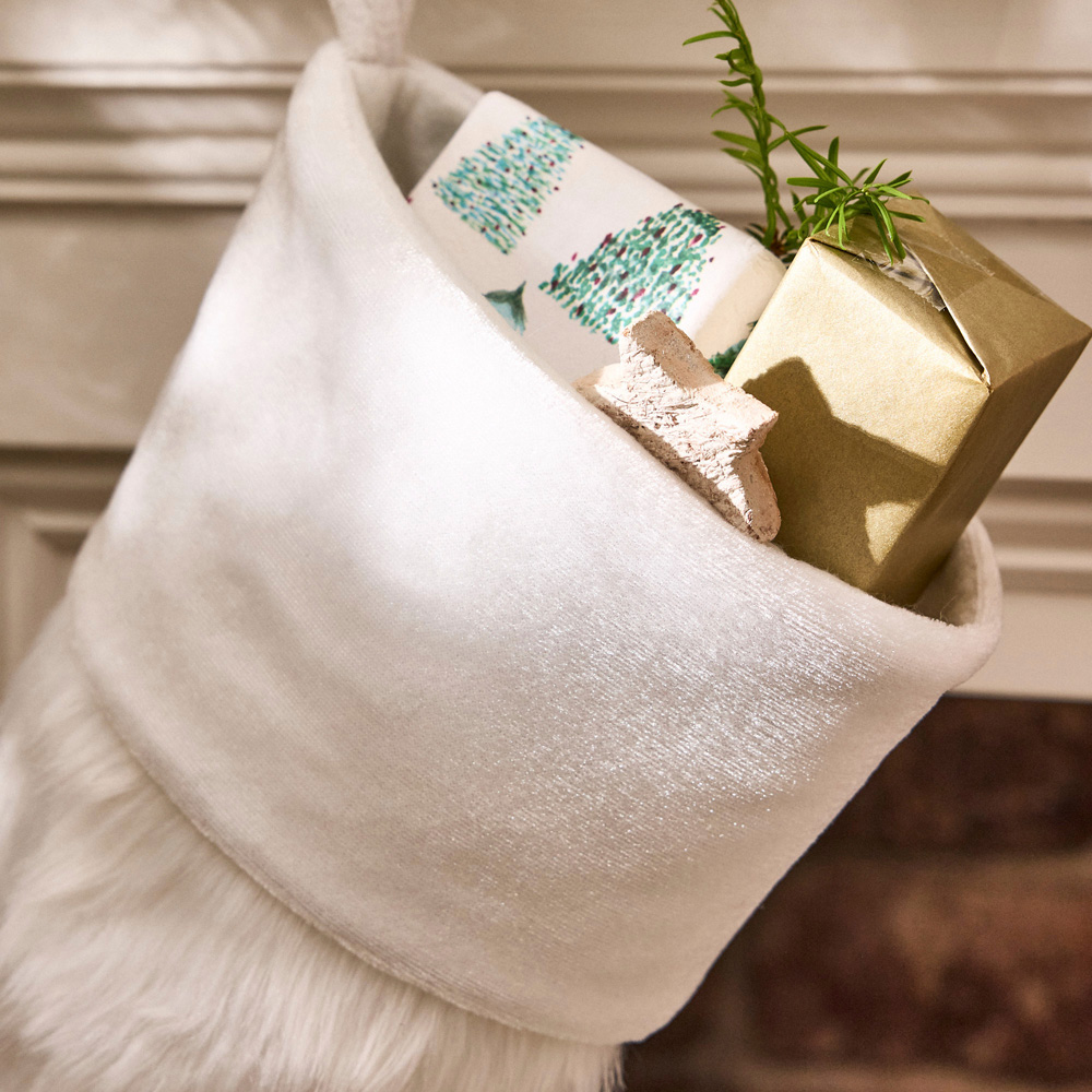 Dibor Beresford White Faux Fur Stocking Image 3