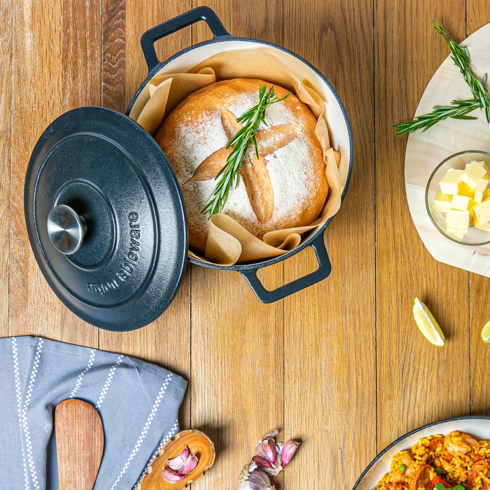 Argon Tableware 4.5L Matt Black Cast Iron Casserole Dish with Self-Basting Lid Image 4