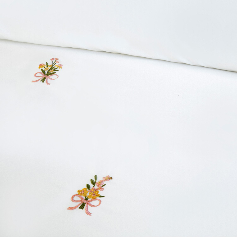 Yasmin Embroidered Duvet Set White Superking Image 3