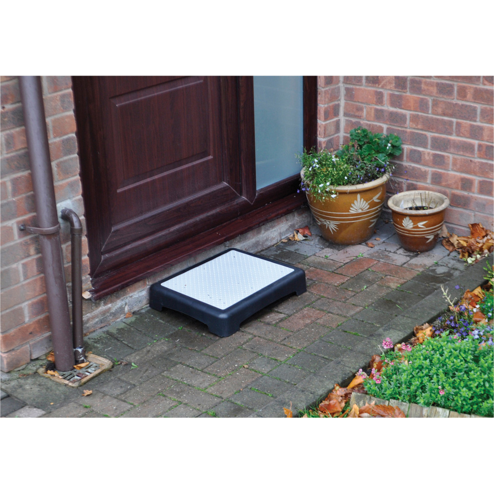 Aidapt Outdoor Half Step Image 6