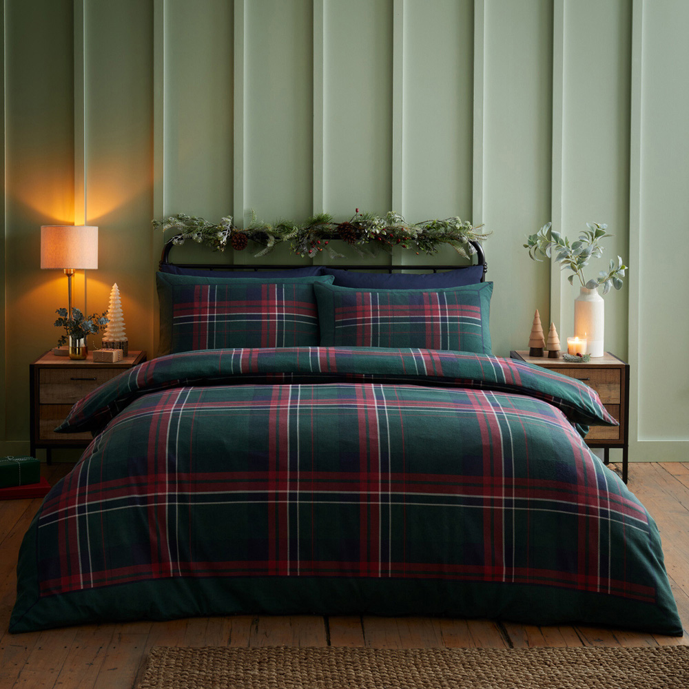 Tartan Border Duvet Set Green King Image 1