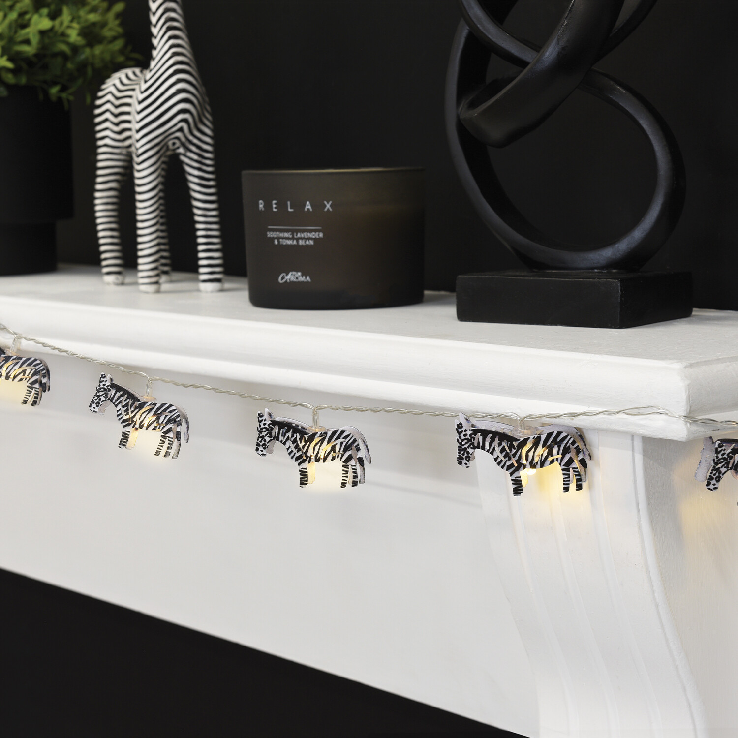 15 LED Zebra String Light - Black and White Image 1