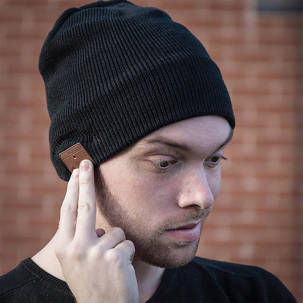 RED5 Wireless Beanie Hat Image 3
