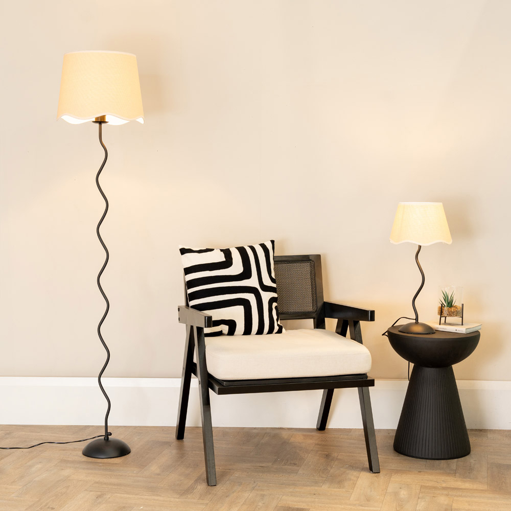 ValueLights Wiggle Linen Scallop White Edge Shade Black Metal Stem LED Table Lamp Image 4