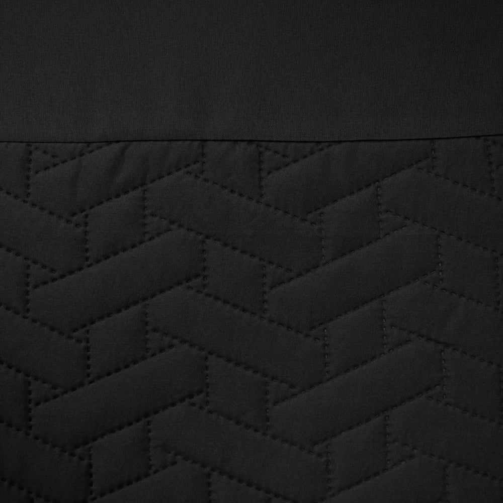 Velosso Super King Size Black Quilted Geo Duvet Set Image 3