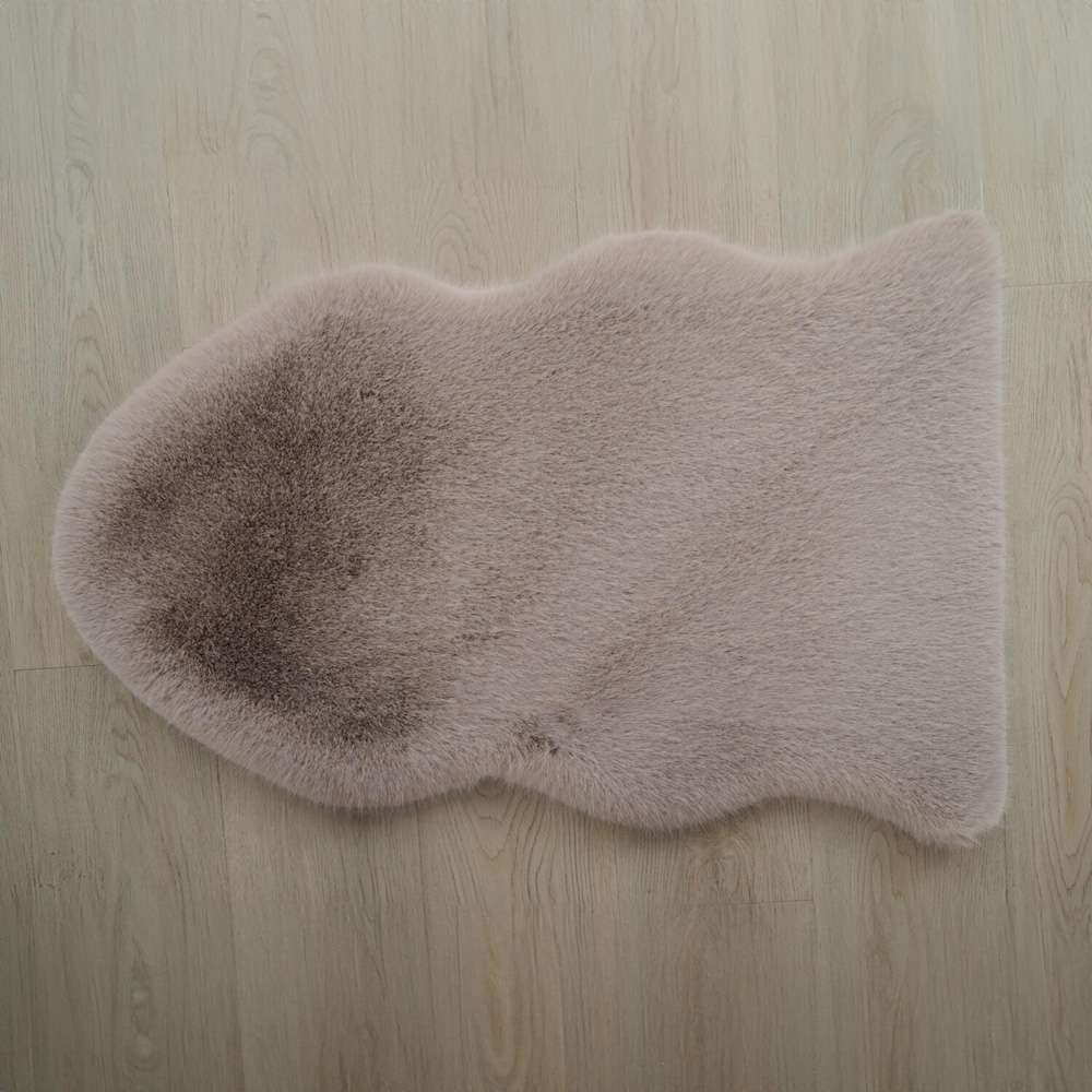 Luxury Faux Fox Fur Rug - Pebble Image 3
