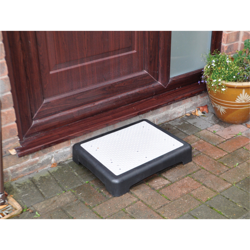 Aidapt Outdoor Half Step Image 2