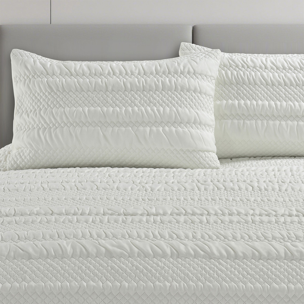 Velosso King Size White Saville Duvet Set Image 4