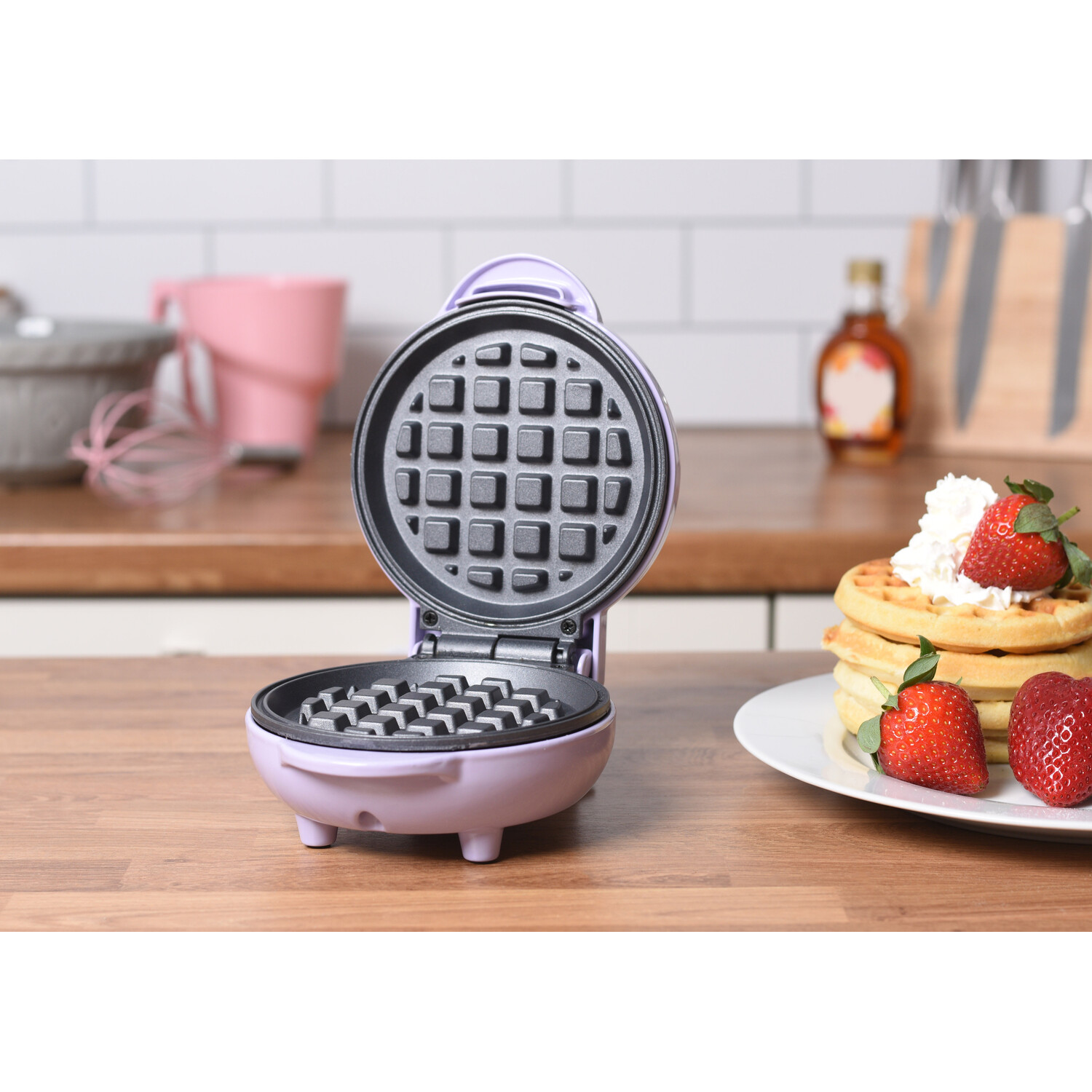 Purple 2.5 inch Mini Waffle Maker Image 2