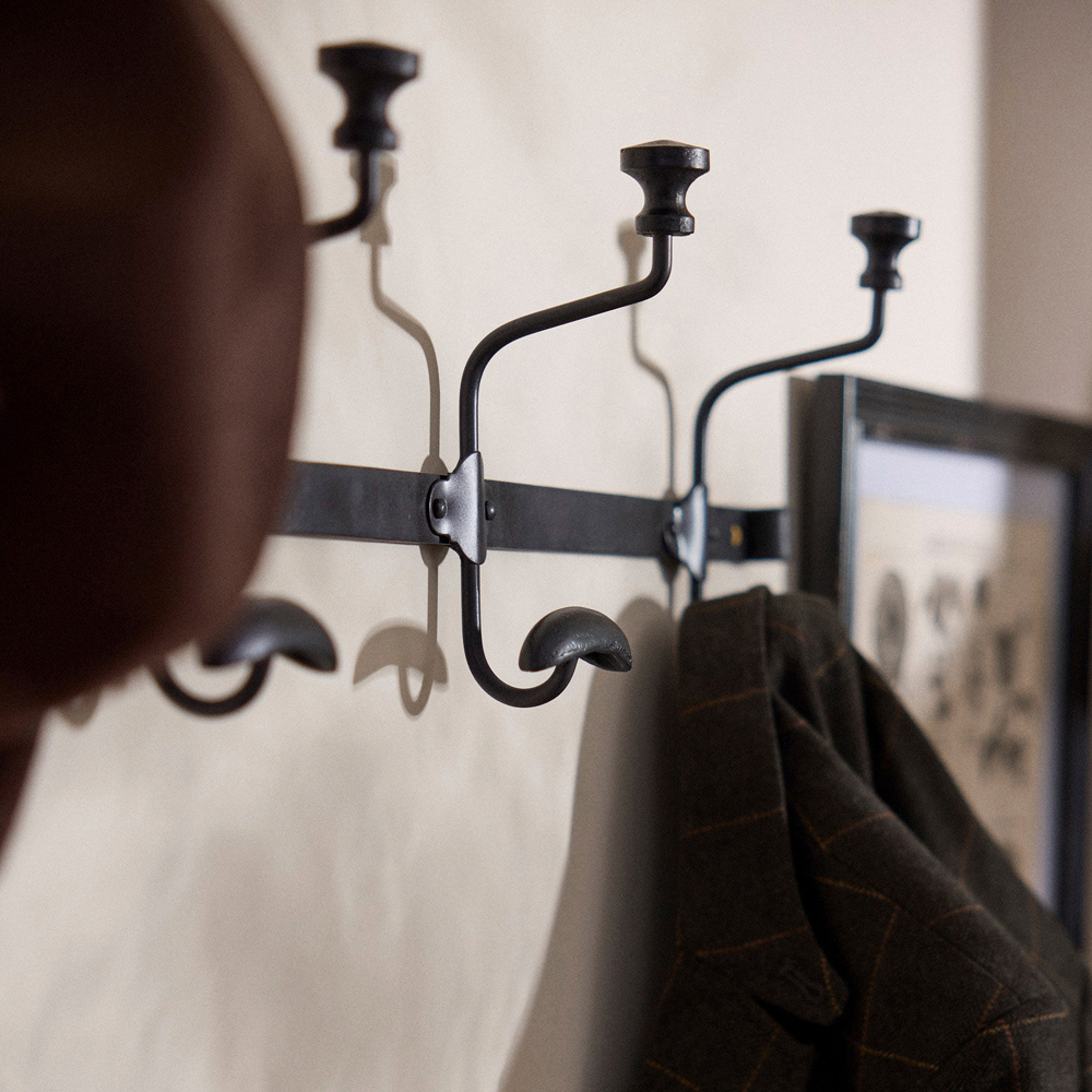Dibor Duke Noir Black Iron Wall Mounted 4 Hook Rack Image 3