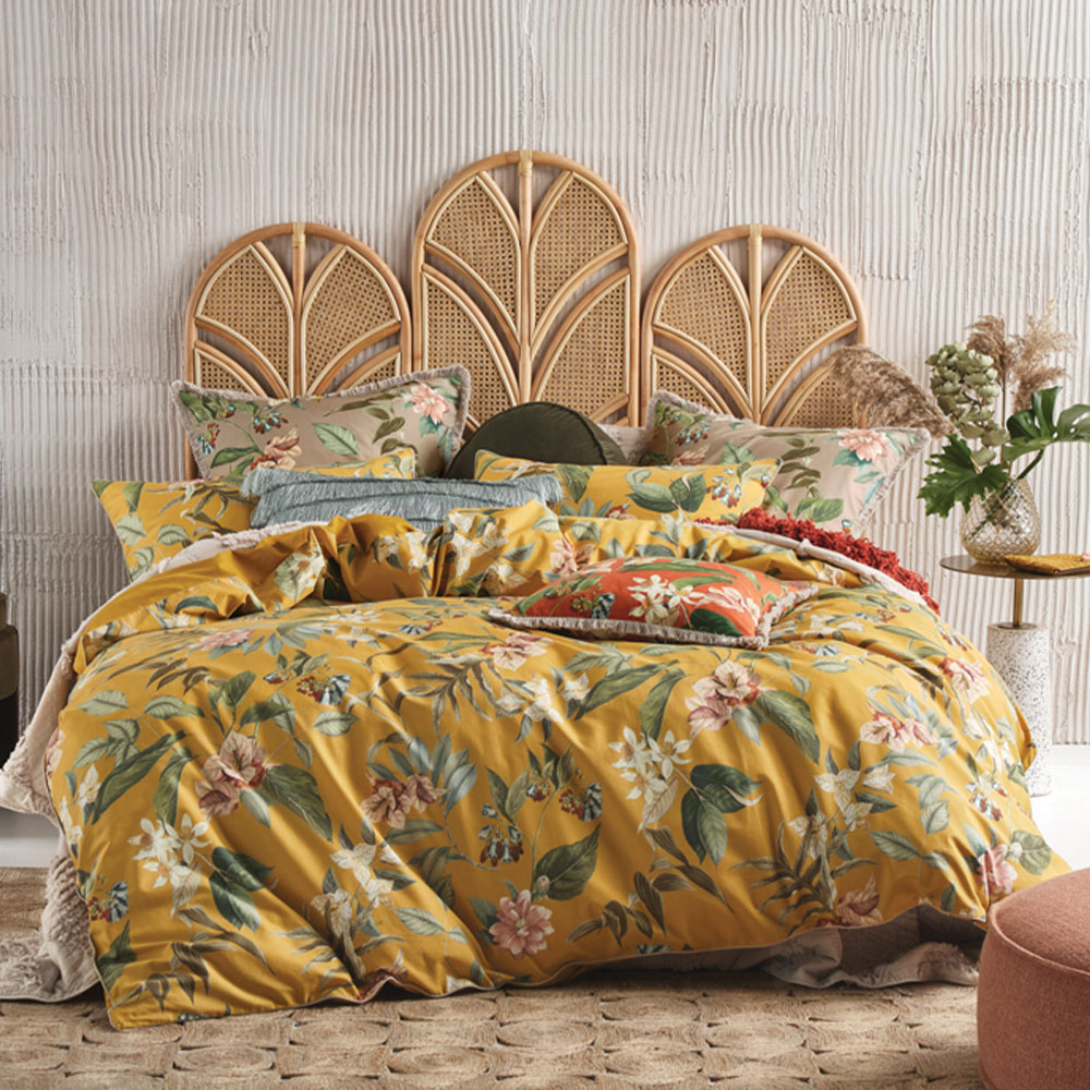Linen House Anastacia Super King Botanical Duvet Cover Set Image 1