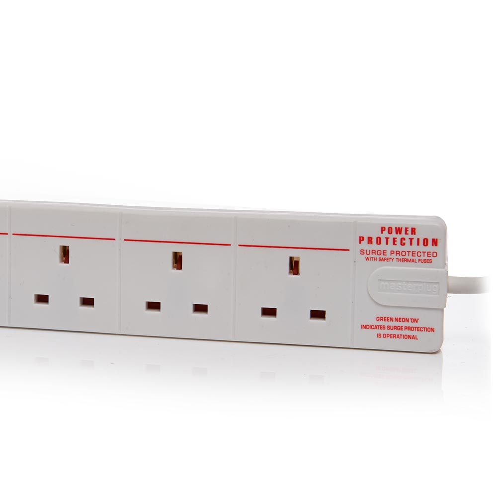 Wilko 13 Amp 2m 6 Socket Surge Protected Extension  Lead Image 3