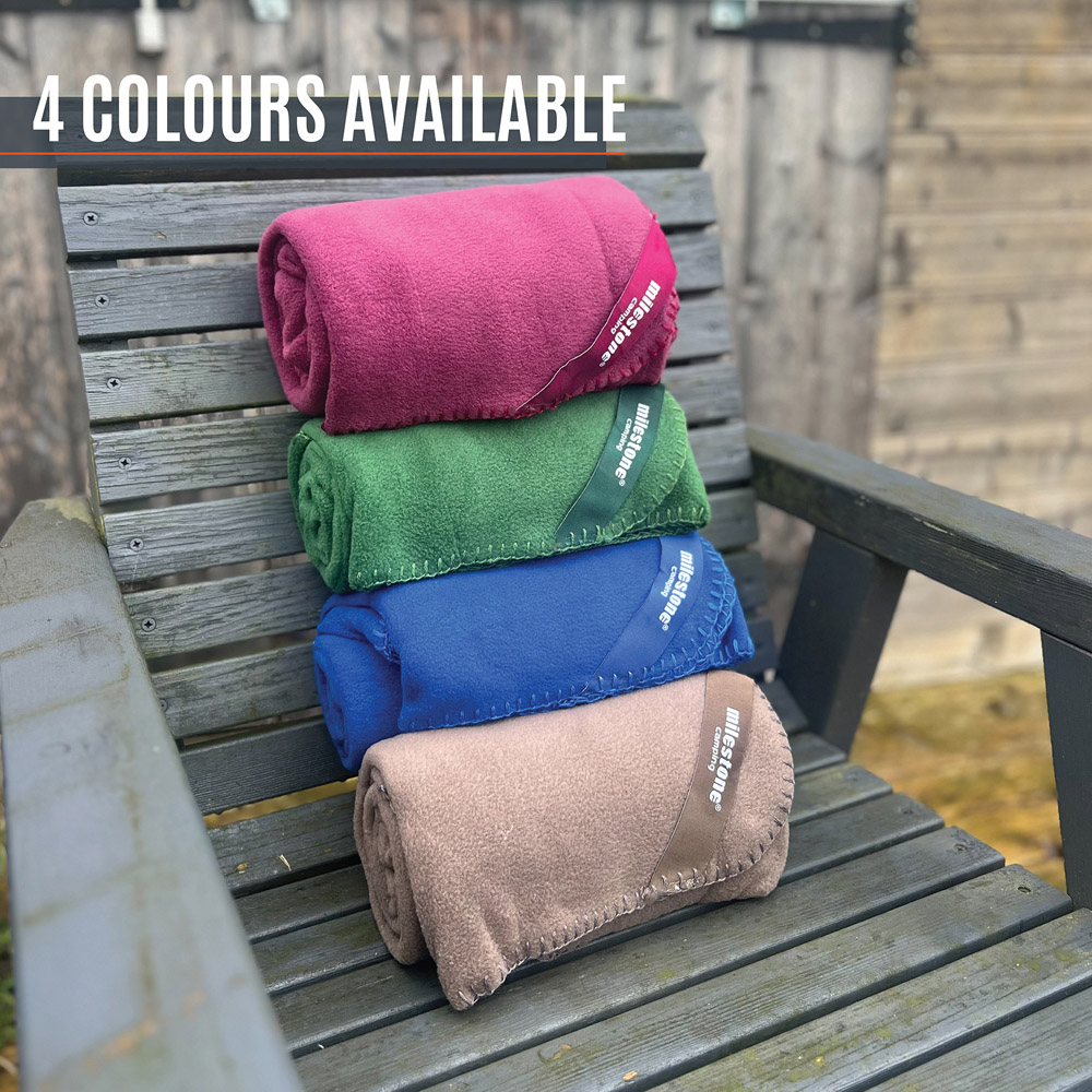 Milestone Camping Evergreen Thermal Fleece Blanket Image 6