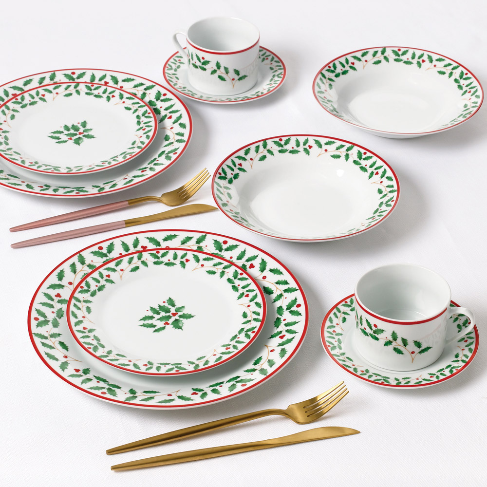 Waterside Classic Holly Porcelain 20 Piece Dinner Set Image 2