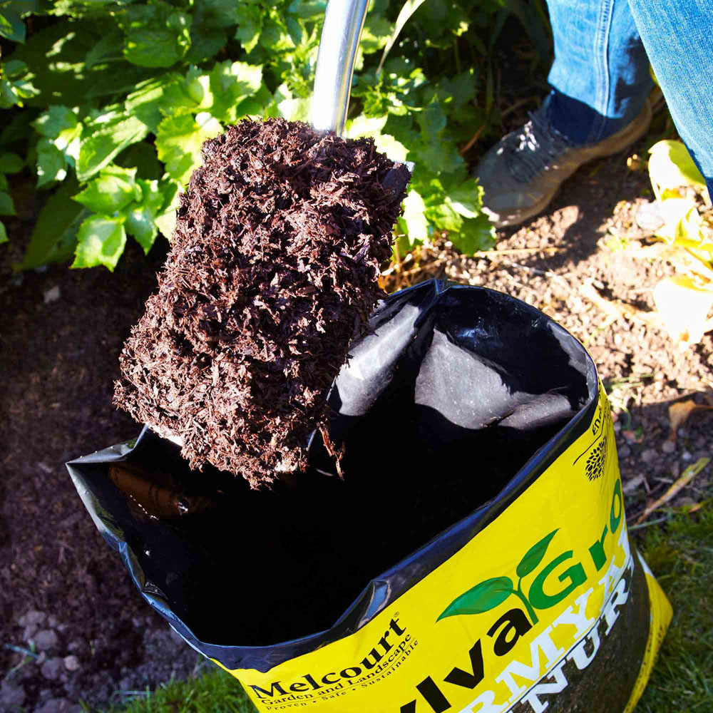 Thompson and Morgan SylvaGrow Peat-Free Farmyard Manure Soil Improver 50L Image 2