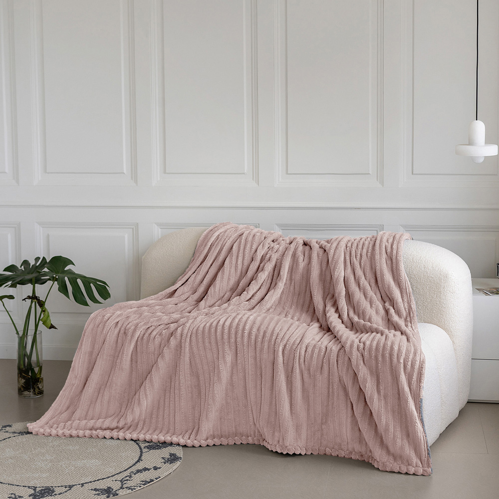 Velosso Bellissima Blush Plush Throw 305 x 305cm Image 2