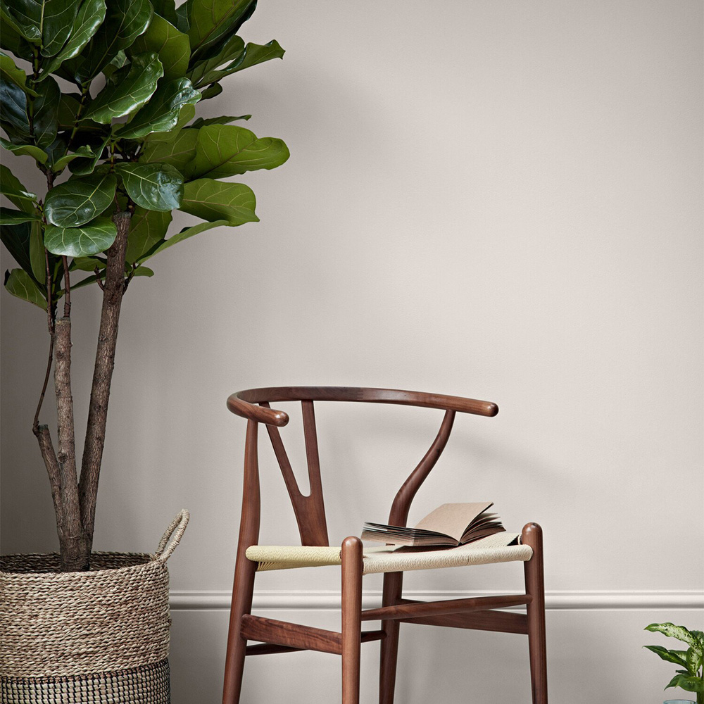 Crown Easyclean Snowfall Matt Emulsion Multisurface Paint 2.5L Image 5