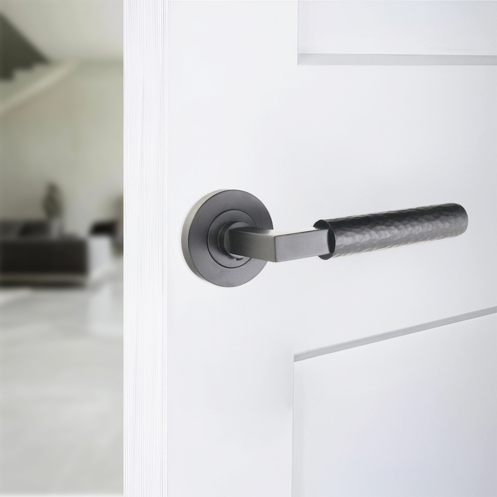 Spira Brass Hammered Knurlmond Matt Black Lever on Rose Door Handle 2 Pack Image 2