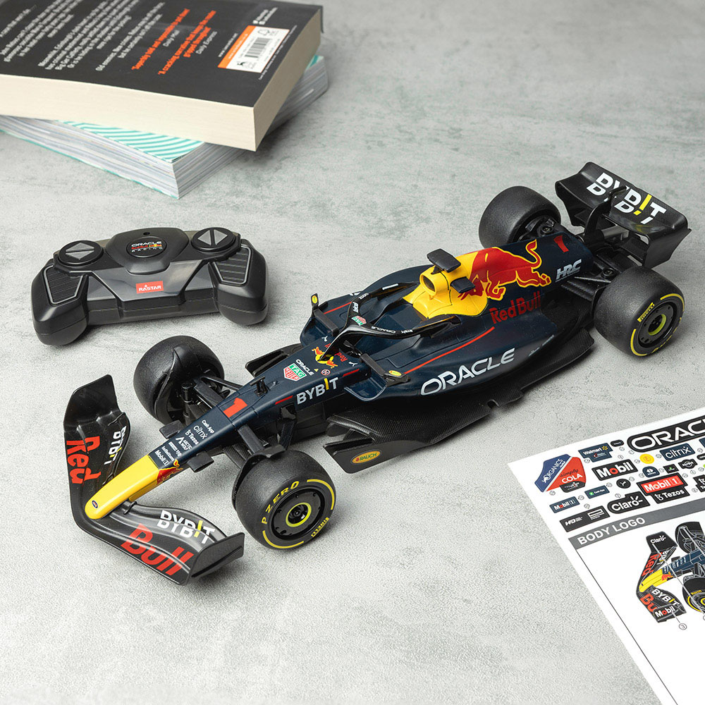Red5 1:18 Oracle Red Bull Racing RB18 Car Image 2