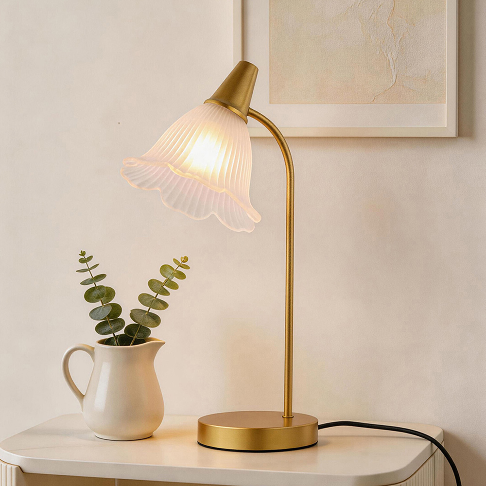 Chloe Flower Table Lamp Gold Image 2