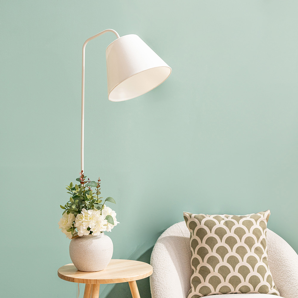 ValueLights Freja Wooden Tripod LED Table Floor Lamp Image 4