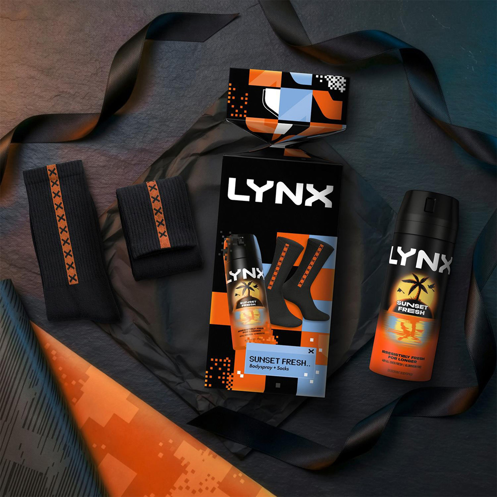 Lynx Sunset Fresh Body Spray and Socks Cracker Gift Set 3 Pack Image 5