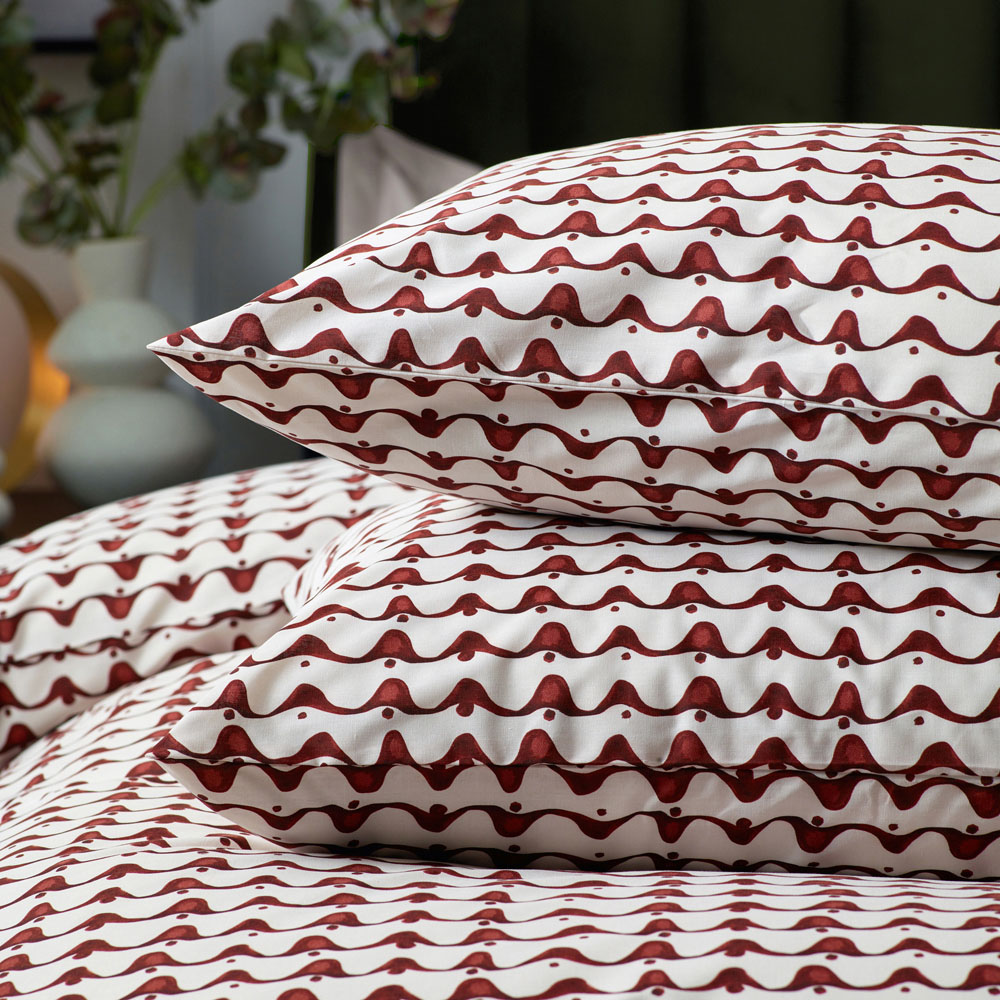 Hoem Avery Super King Chestnut Red Abstract Geometric Duvet Set Image 2
