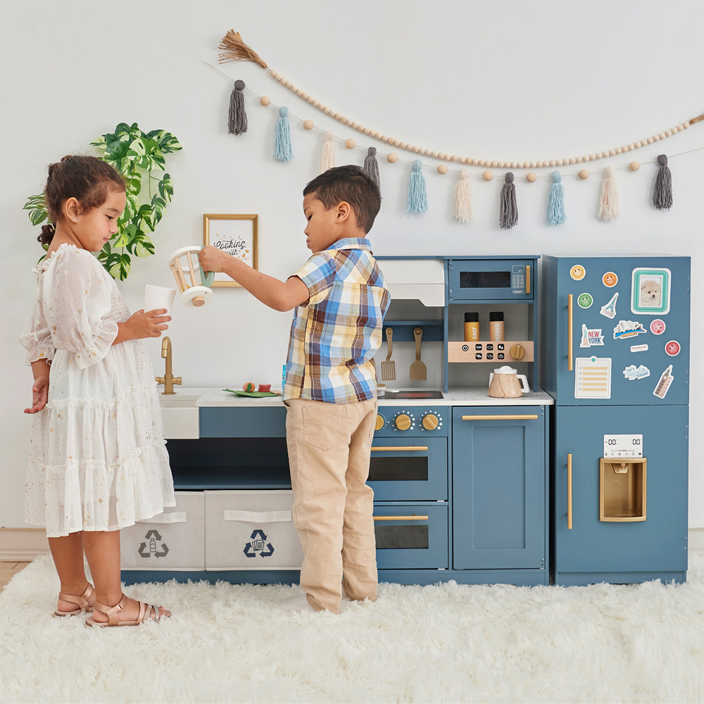 Teamson Kids Little Chef Stone Blue and Gold Atlanta Large Modular Play Kitchen Image 8