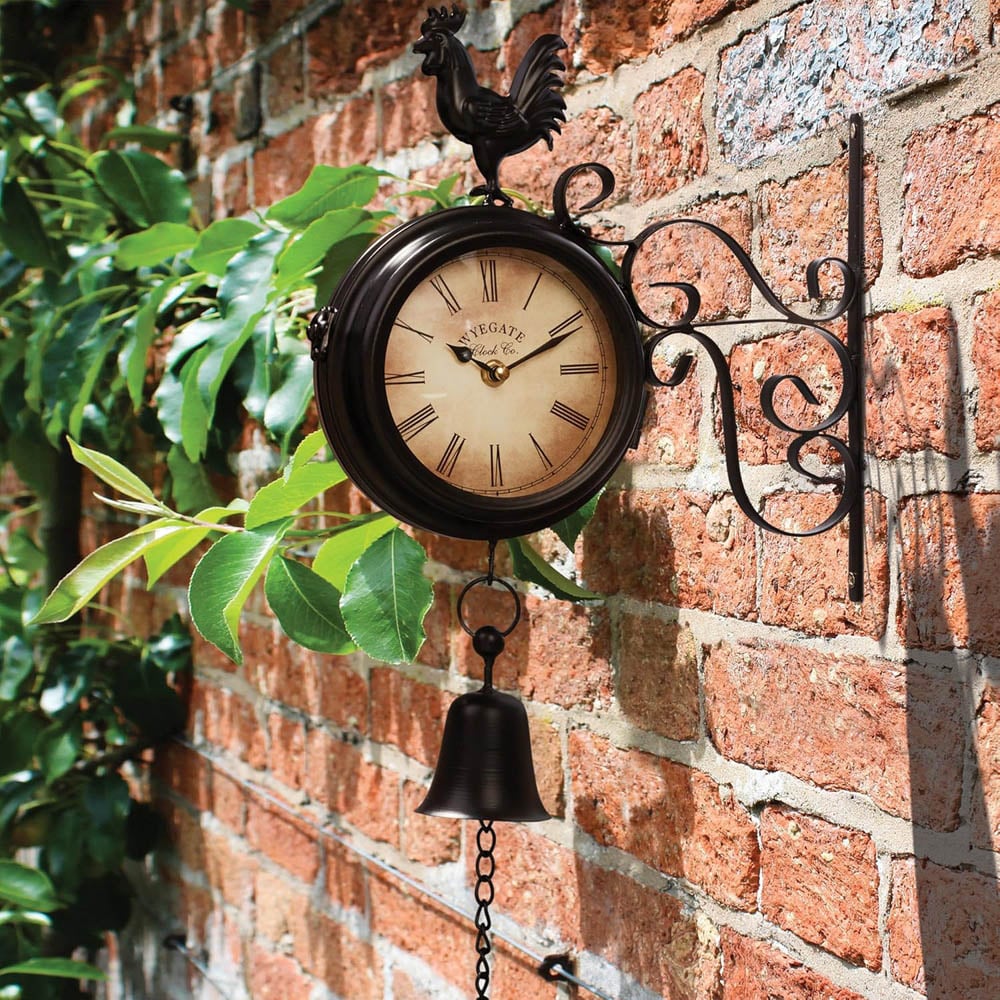 Garden Gear Wall Mounted Metal Rooster Clock Image 2