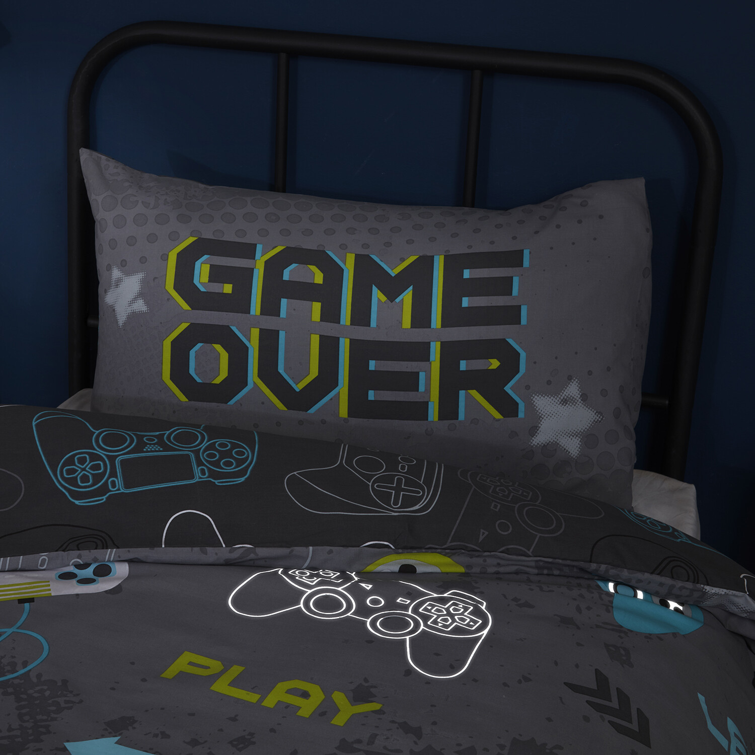 Game Over Grey Duvet Set Image 3