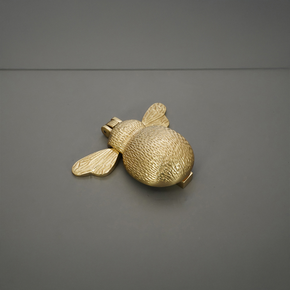 Spira Brass Polished Brass Bumble Bee Door Knocker Image 4