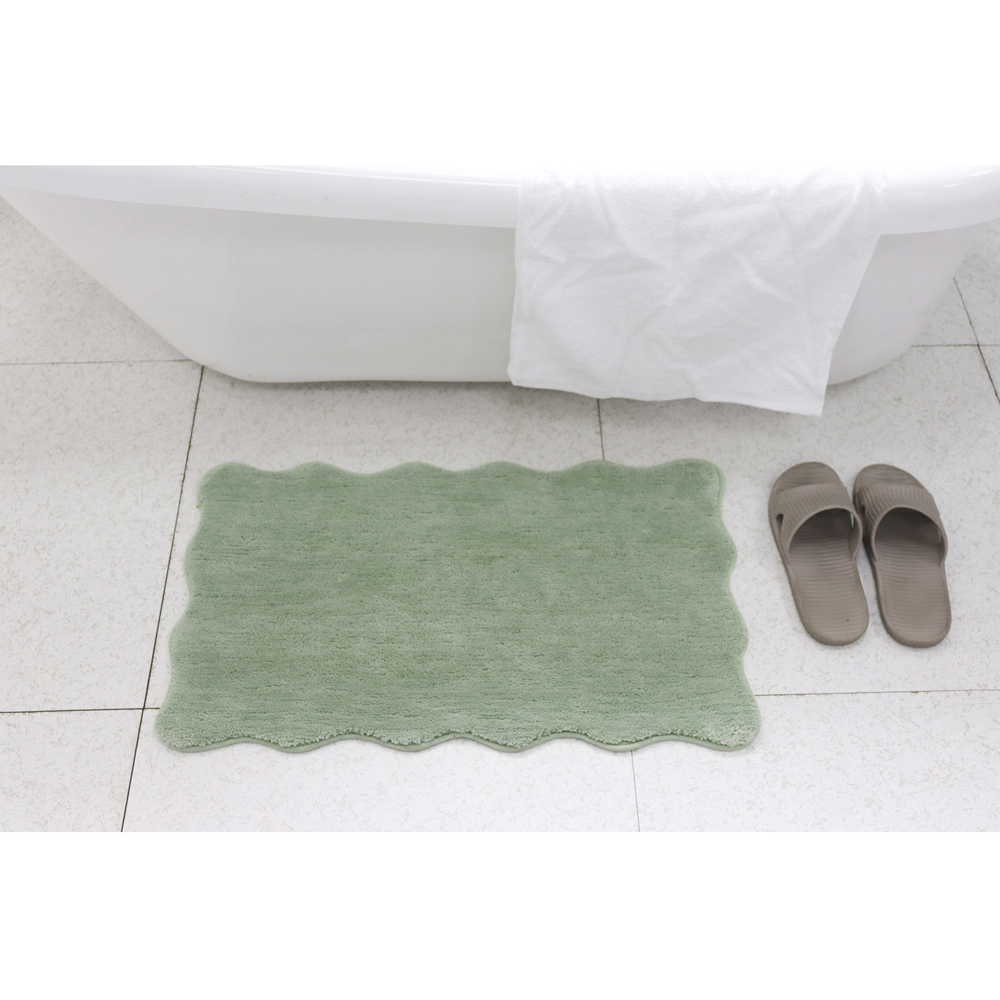 Scallop Bath Mat Sage Image 9