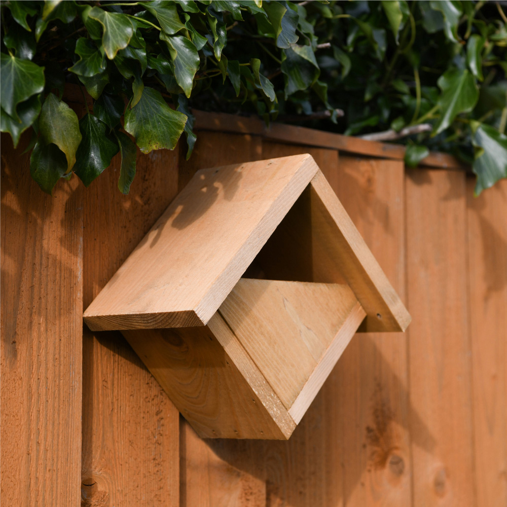 Happy Beaks Robin Nest Box Image 2