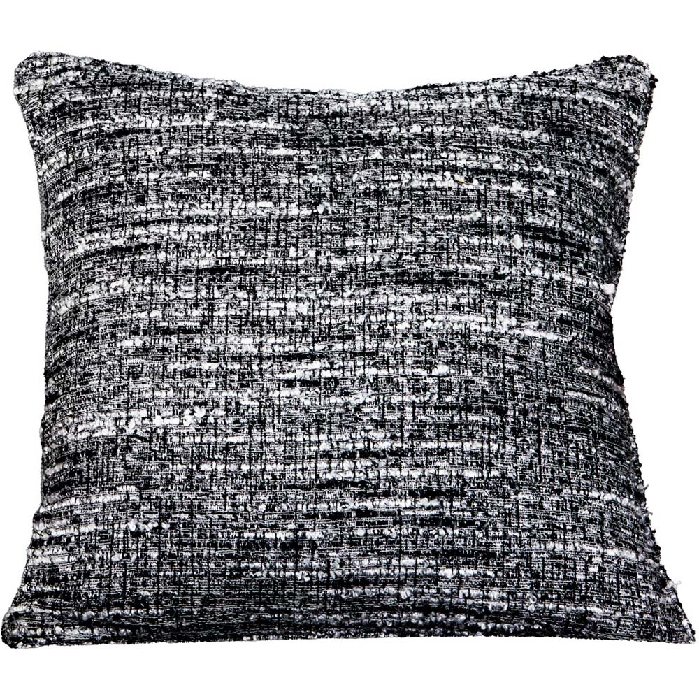 Castelia Cushion Black Image 1