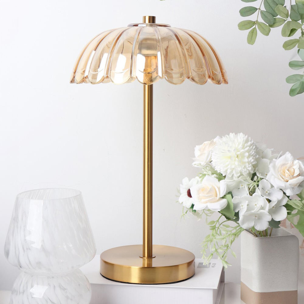 Posey Floral Table Lamp Image 7