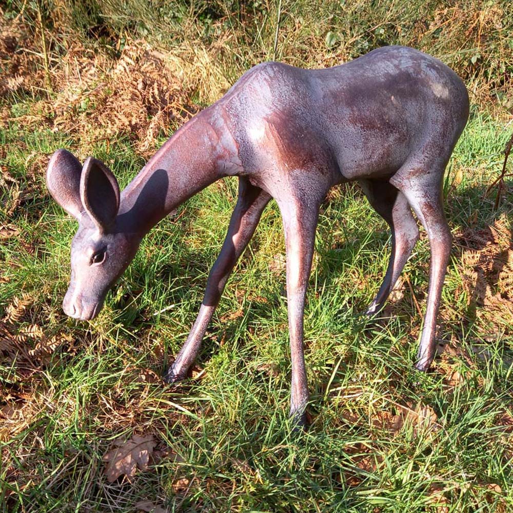 Inspirational Gifting Grazing Doe Cast Aluminium Garden Ornament Large Image 4