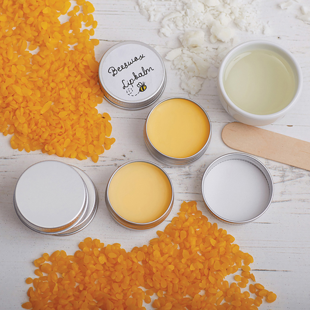 Bee & Bumble Yellow Beeswax Lip Balm Craft Kit Image 2