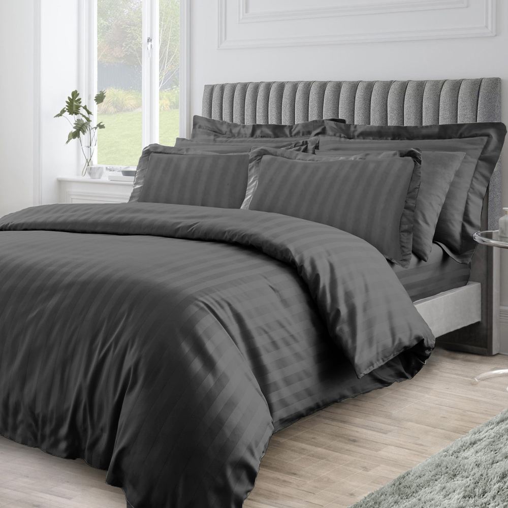 Velosso Hilton King Size Black Stripe Duvet Set Image