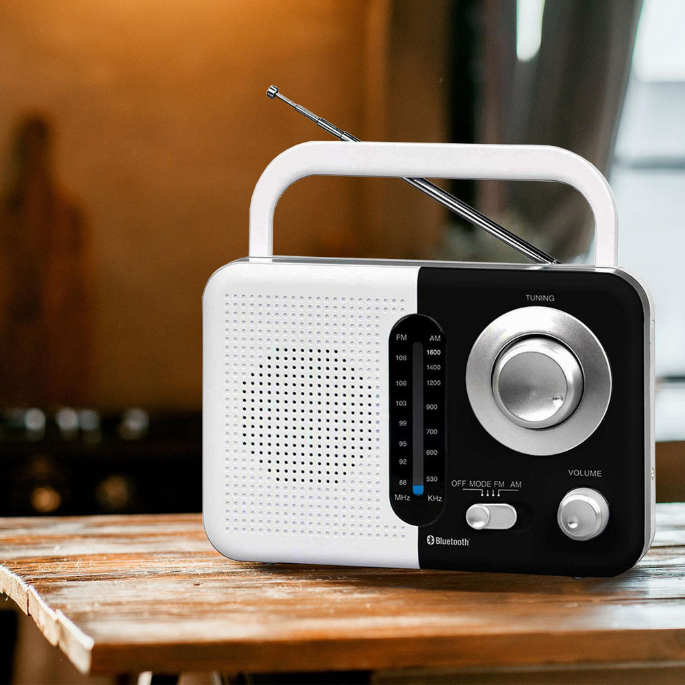 Soundz SZ412 Black and White AM/FM Bluetooth Radio with USB Port and SD Card Slot Image 5