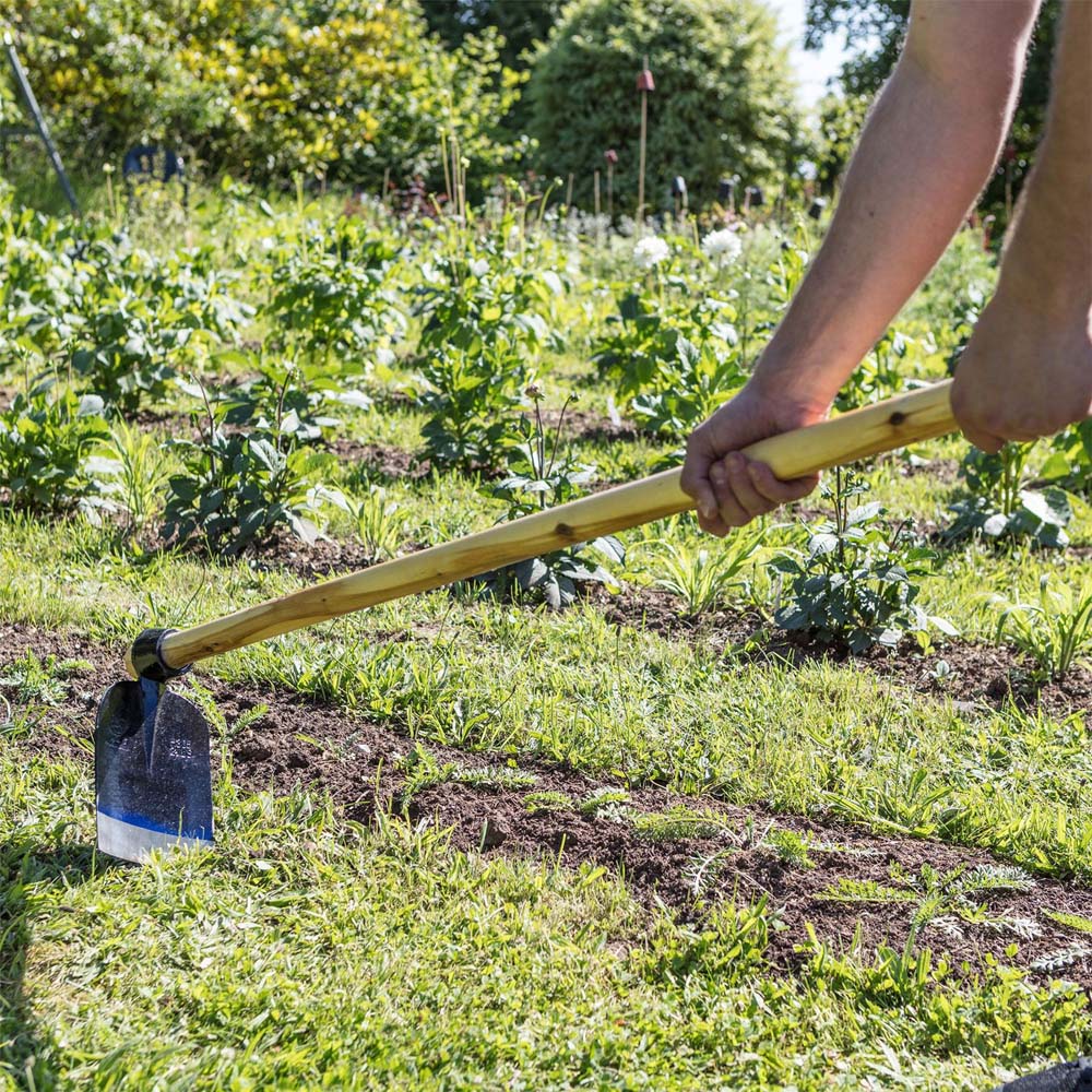 Harbour Housewares Natural Steel Garden Hoe 110cm Image 4